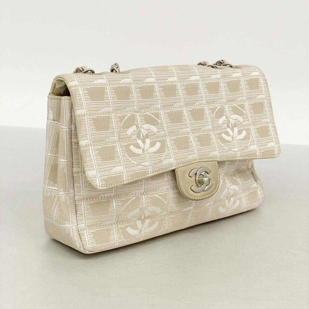 CHANEL Cream Shoulder Bag - Picture 2 of 12